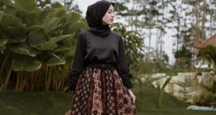 3 Pilihan Gamis Batik Kombinasi untuk Acara Formal