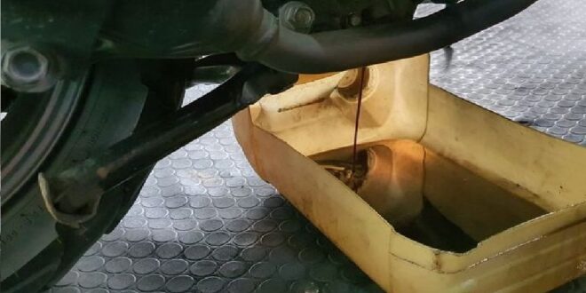 Hati Hati! Ini 9 Dampak Oli Mesin Motor yang Tidak Sesuai Spesifikasi
